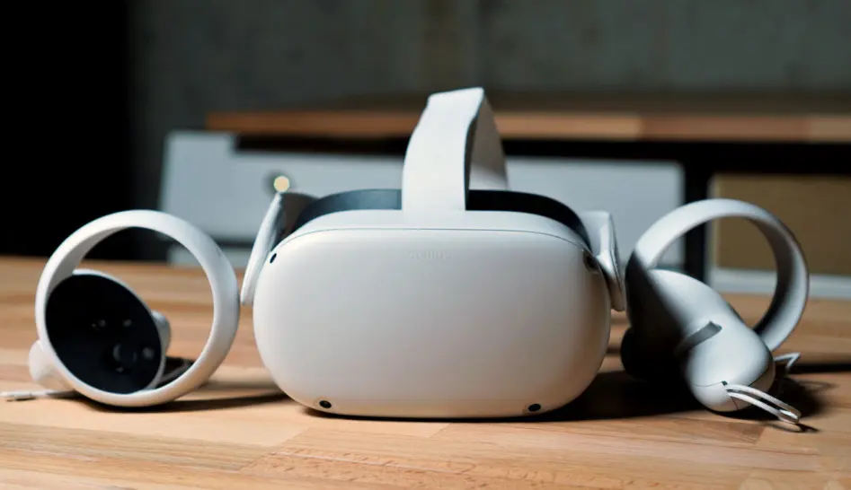 Oculus Quest 2 - шлем виртуальной реальности